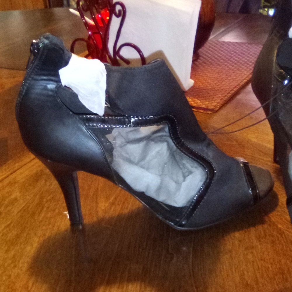 Torrid heels size 11 black